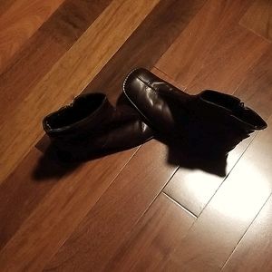 Nice chocolate brown heeled ankle boot